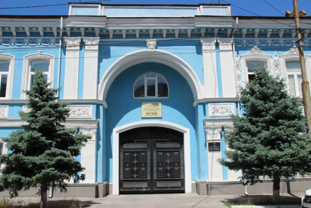 Пешее посещение музеев и исторических мест в городе Махачкала